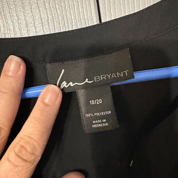 Lane‎ Bryant 18/20 women 1/4 Button Long Sleeve Open V Back Blouse - Picture 4 of 9